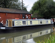 The V-Avon canal boat